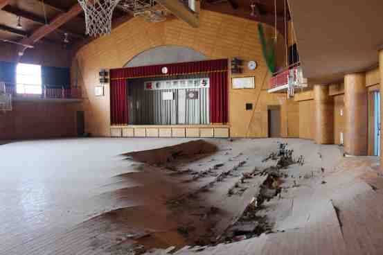 Namie school abandoned before the tsunami while practicing graduation ceremony 